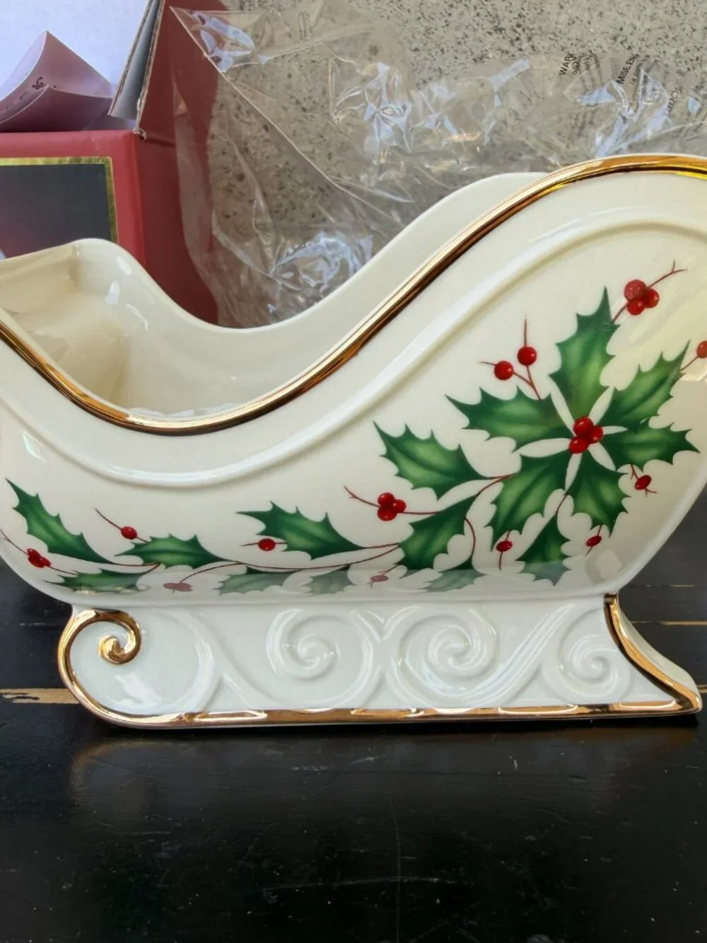NIB VINTAGE LENOX HOLIDAY ARCHIVE SLEIGH DISH W/ HOLLY BERRIES 5.7
